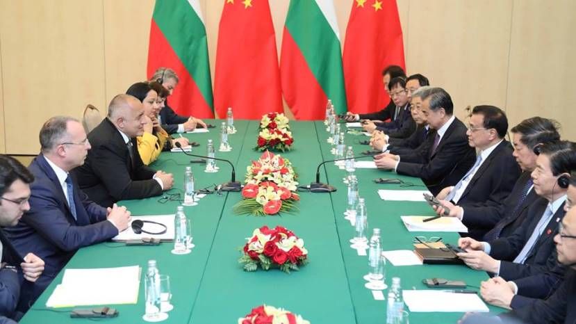 Допълнителното активизиране на бизнес контактите между България и Китай обсъдиха премиерите Бойко Борисов и Ли Къцян