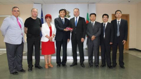 Китайската JAC Motors проучва възможностите за производство на електроавтомобили в България