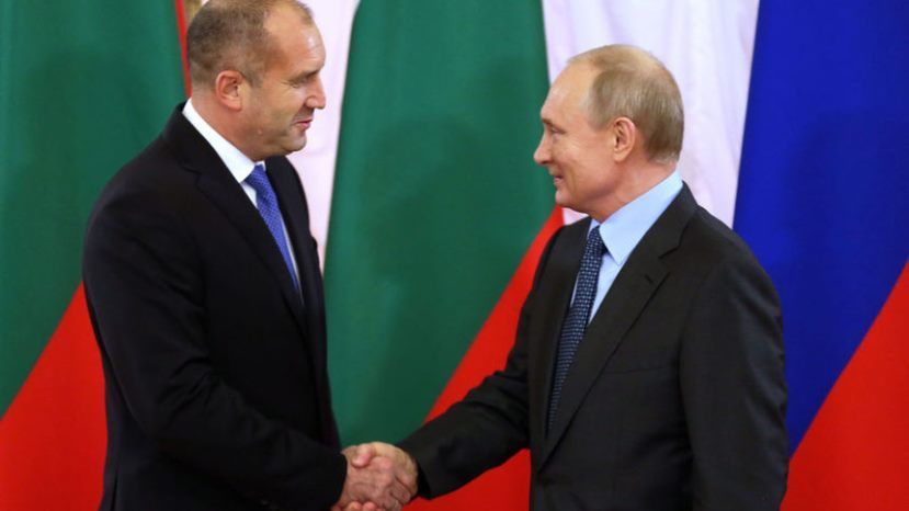 Президент Радев поздравил Владимира Путина со 140-летием установление дипломатических отношений