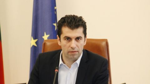 Петков пред Ройтерс: България може да иска изключение от санкциите на ЕС за вноса на руски газ и петрол