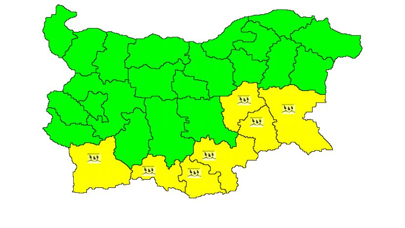 Из-за проливных дождей в 7 областях Болгарии объявлен «желтый» уровень опасности