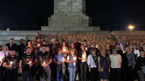 ТАСС: Десятки "свечей памяти" зажгли в Болгарии в память о жертвах Великой Отечественной войны