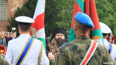 В Болгарии прошло водосвятие боевых знамен и знамен-святынь