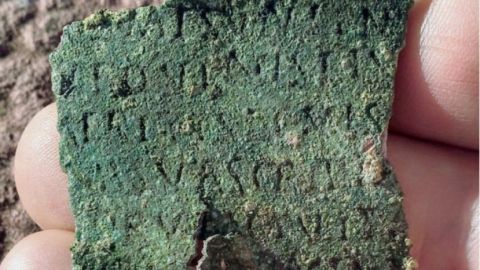 Болгарские археологи обнаружили фрагмент древнеримского военного диплома