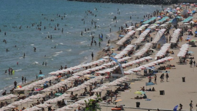 Более 2500 граждан стран вне ЕС работает на курортах Северного побережья Болгарии