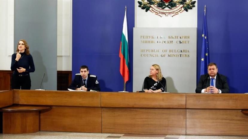 В Болгарии на 6 месяцев продлевают срок действия личных карт и свидетельств о регистрации автомобилей
