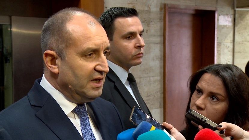 Президент Болгарии: Использование премьером спецслужб рефлектирует на устои демократии