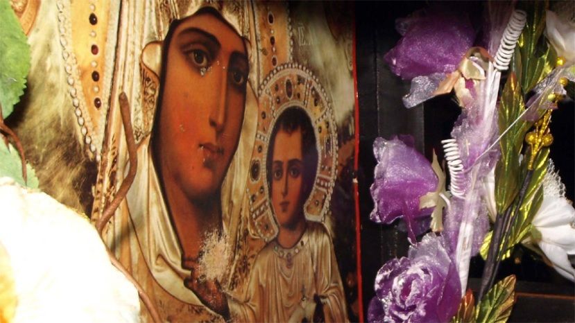 Пресвятая Богородица защищает от бед и природных стихий жителей села Овчарци
