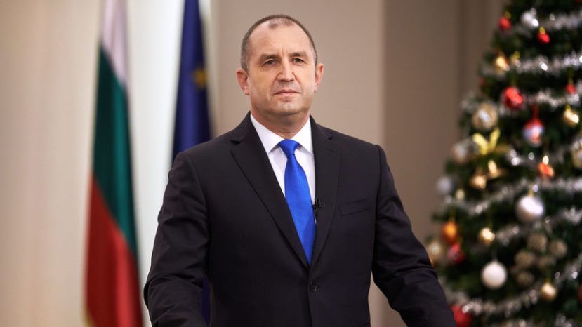 Президент Болгарии в новогоднем обращении призвал объединить усилия во имя справедливости, законности, суверенитета и светлого будущего