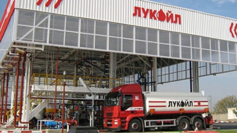 «Лукойл» опроверг утверждения о его монополизме с акцизными складами в Болгарии
