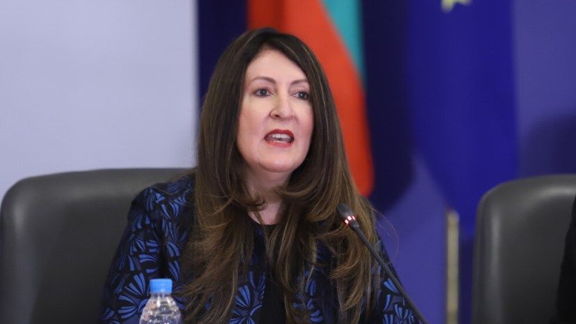 Посол США в Болгарии положительно оценила введенные в стране меры против распространения коронавируса