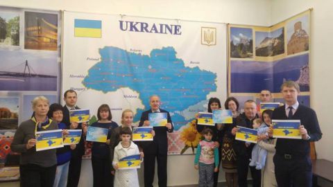 Посол Молдовы в Болгарии присоединился к акции «Крым – это Украина»
