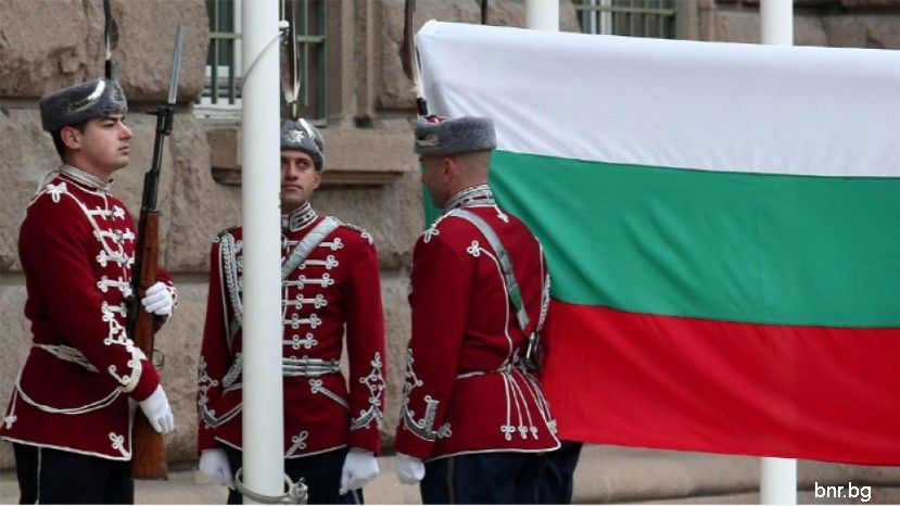140 години от узаконяването на знамето на България