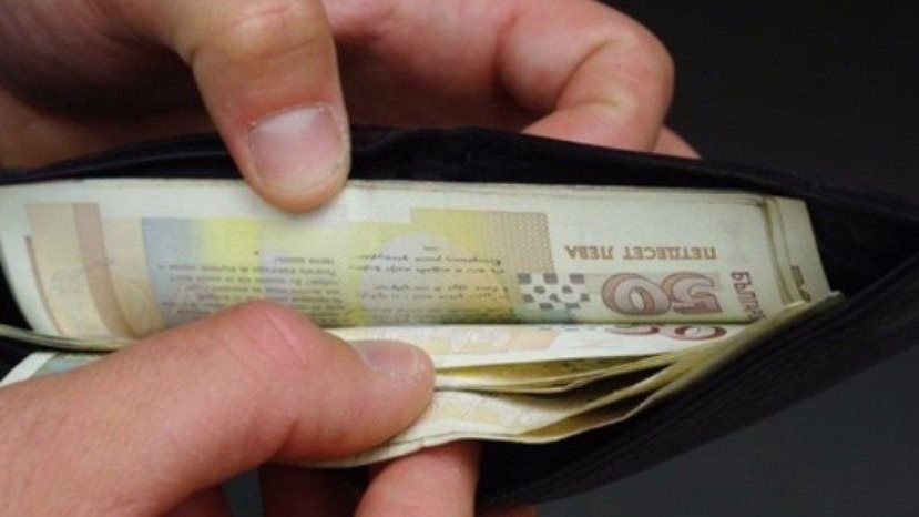 Министерство финансов Болгарии прогнозирует рост средней зарплаты по 100 левов в год