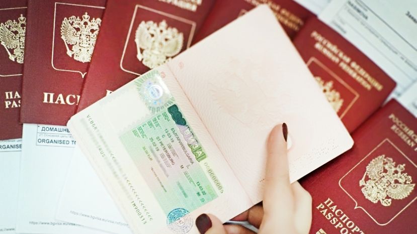 Болгария начнет выдавать визы россиянам не ранее 17 мая