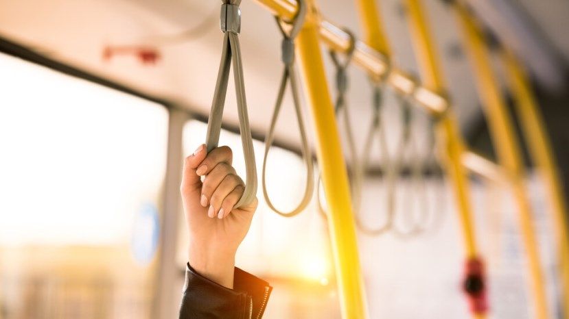 От днес глобяват пътниците в градския транспорт без предпазни средства