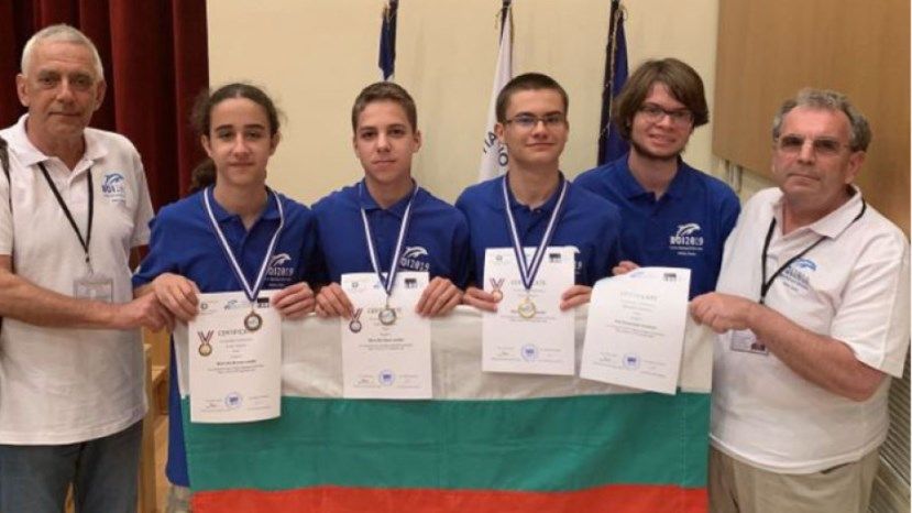 Болгарские школьники достойно представили страну на Балканиаде по информатике