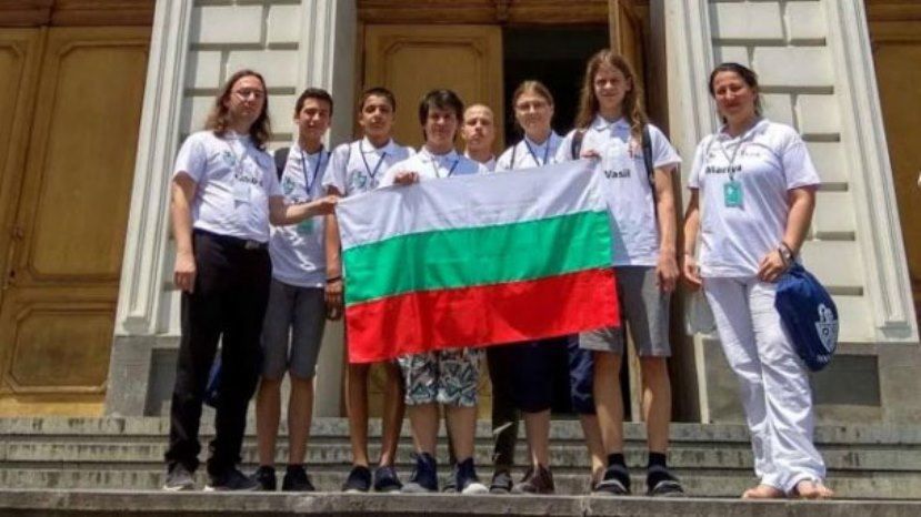 Юные болгарские естествоиспытатели выиграли серебряную медаль в Грузии