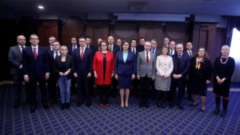 Председатель БСП объяснила послам стран ЕС отсутствие ее депутатов в парламенте