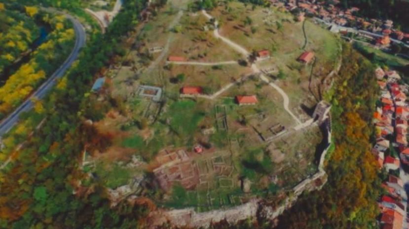 В Болгарии археологи раскопали &quot;чрезвычайно редкий объект&quot;