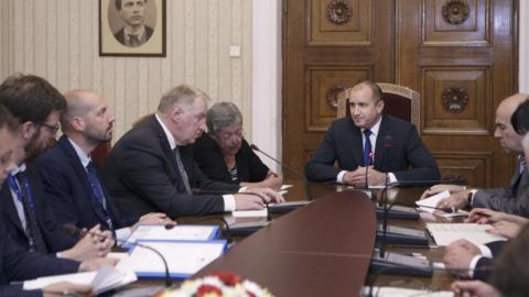 Президент Болгарии призвал страны ЕС к единству и солидарности
