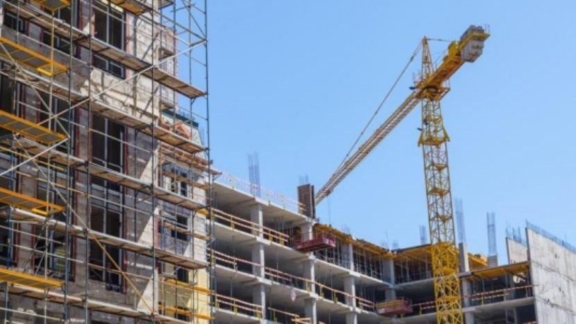 За год количество выданных разрешений на строительство жилых зданий в Болгарии увеличилось на 8%