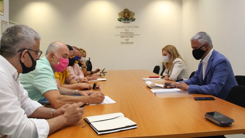 Министр туризма Болгарии призвала расширить диалог по привлечению туристов из России, Украины Беларуси и Молдовы