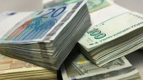 Бургас: От жилище на руска гражданка са били откраднати 1 000 евро, 6 000 рубли и 100 лв.