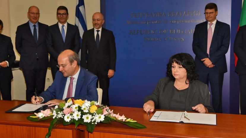 Подписаны ключевые соглашения для проекта транзита азербайджанского газа в Болгарию