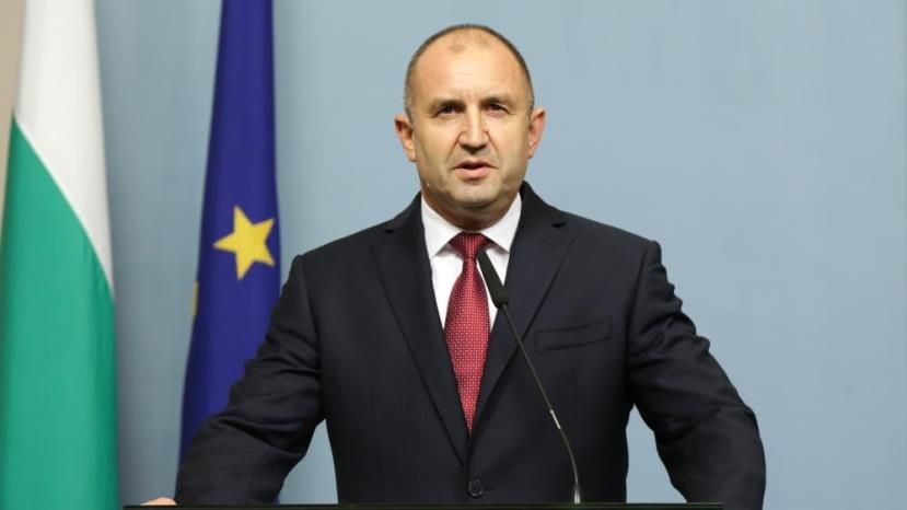 Президент Болгарии призвал протестующих не поддаваться провокациям