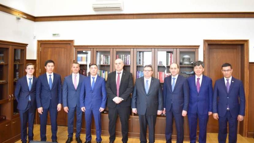 Главный прокурор Болгарии и генеральный прокурор Казахстана обсудили сотрудничество