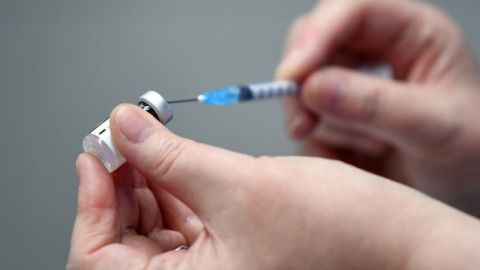 45% от българските учители не планират да се имунизират срещу COVID