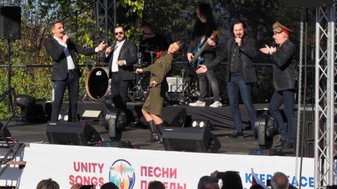 ТАСС: Концерт "Хора Турецкого" прошел у подножия памятника "Алеше" в Пловдиве