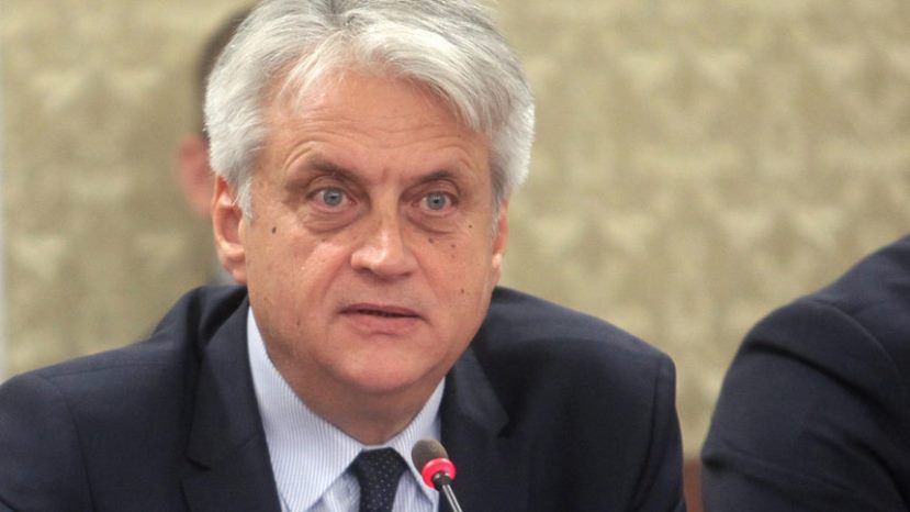 РГ: Глава МВД Болгарии рассказал о скупке голосов избирателей за 15 евро