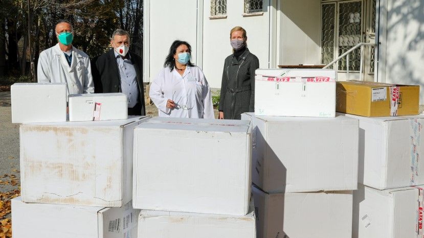 Посолството на САЩ дари 7 хил. PCR теста на България