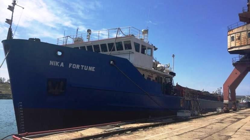 Генконсульство РФ в Варне пытается помочь получить зарплату морякам судна, задержанного в Болгарии