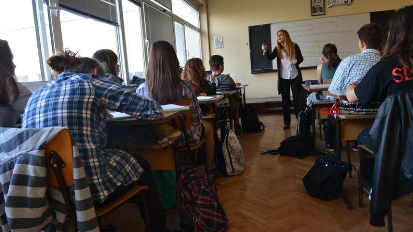 В болгарских гимназиях начнут изучать охранную и инкассовую деятельность