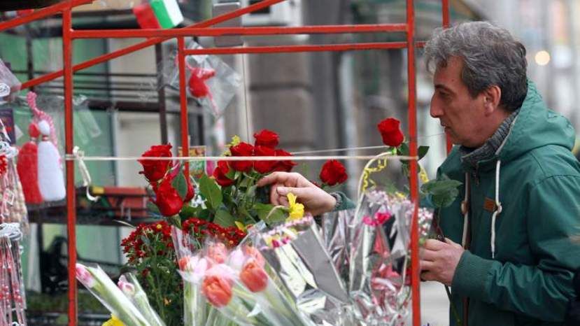80% роз на цветочных рынках Болгарии - импорт