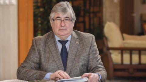 Анатолий Макаров