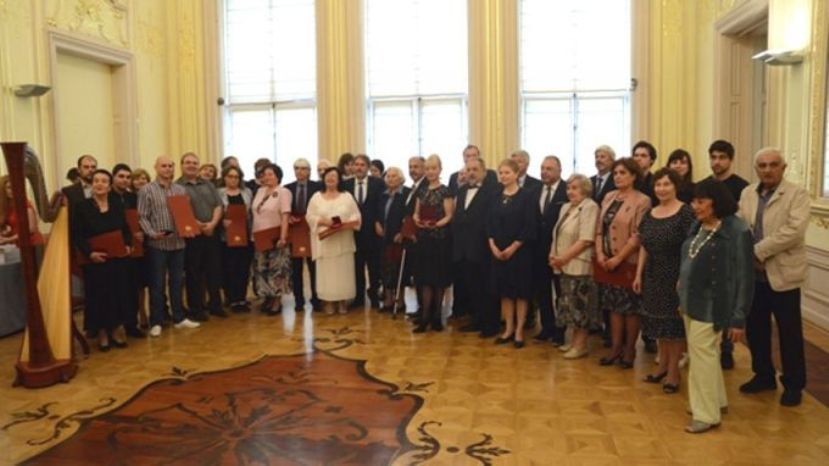 В Болгарии в канун 24 мая наградили выдающихся деятелей культуры и искусства