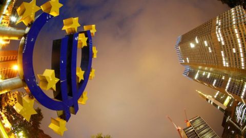 "Фич": България може да приеме еврото най-рано през януари 2023