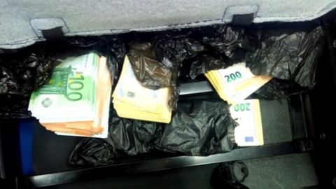 В Болгарии оштрафовала гражданина Словакии за провоз 166 тыс. незадекларированных евро