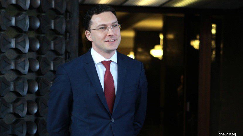 Даниел Митов