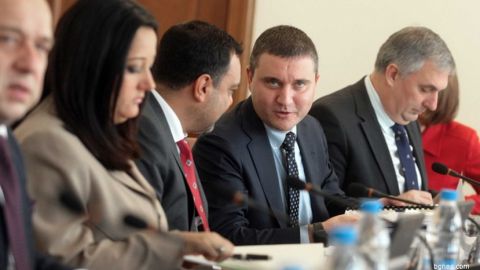 Министр финансов: В бюджете Болгарии на следующий год заложены средства на покупку новых истребителей