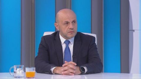 Вице-премьер: Болгария не корабль, чтобы менять курс