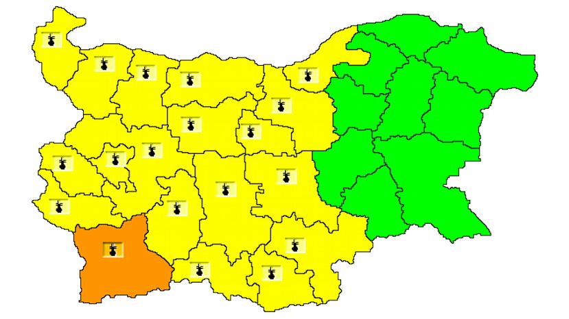 Оранжев код за високи температури е в сила за област Благоевград, жълт е кодът за 18 области на страната