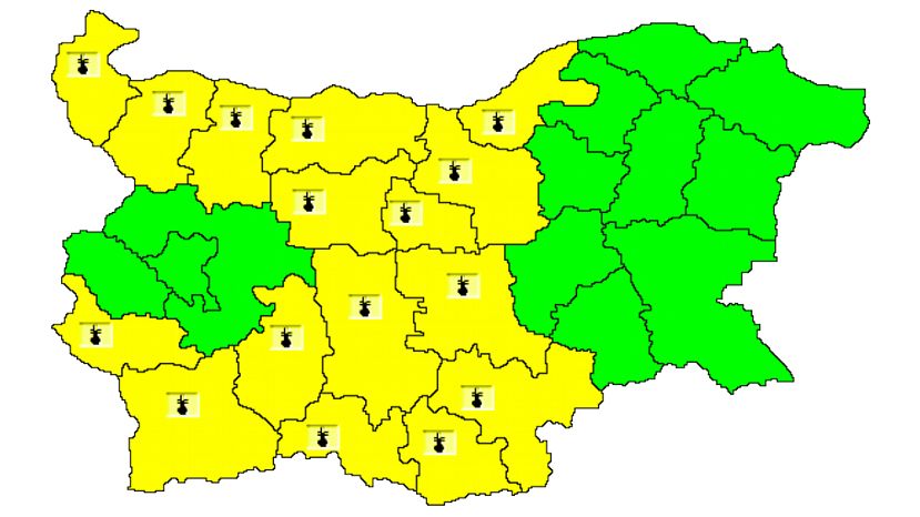 Жълт код за високи температури е в сила за 16 области в страната
