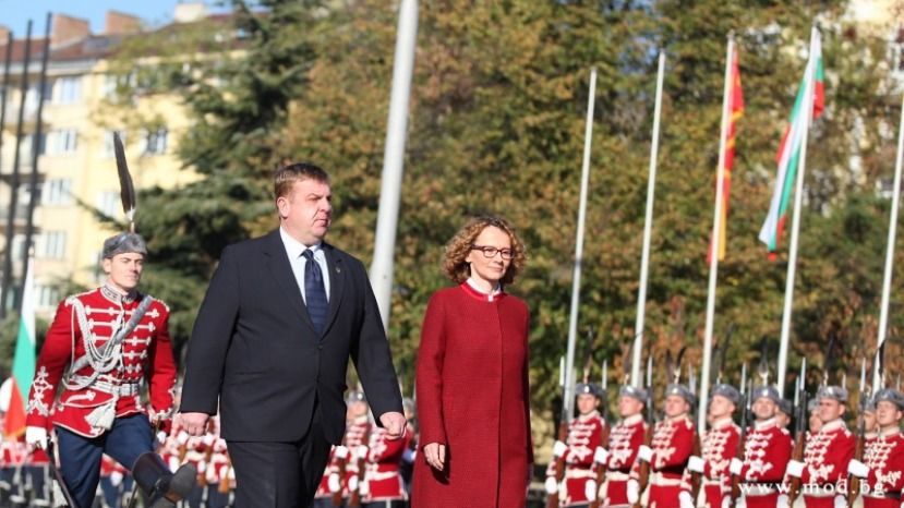 Визитата на военния министър на Македония в България остави силни политически послания