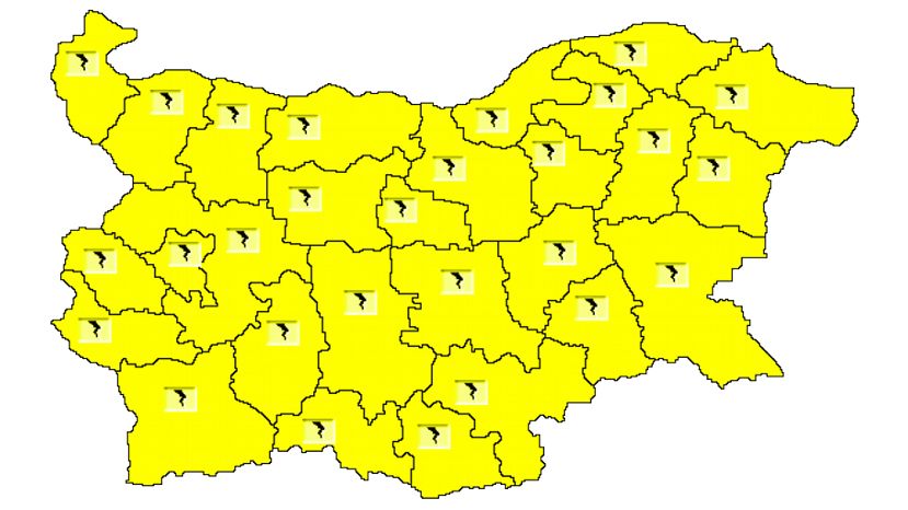 Из-за гроз с дождем и града в Болгарии объявлен „желтый“ уровень опасности