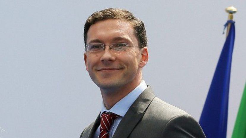 Даниел Митов